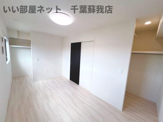 サンライズ・ガーデンⅢの洋室|明るい洋室です
