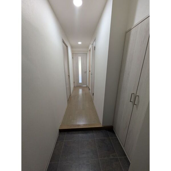 阪神ハイグレードマンション3番館　鷺洲小学校区の玄関|阪神ハイグレードマンション3番館　