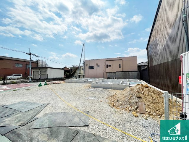 加東市社　第22期　新築一戸建ての外観|周辺は落ち着いた街並みの住宅地！子育てがしやすい住環境です！まだ未完成ですが、現地でしかわからない事もございます。是非一度ご覧ください。