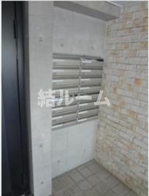 練馬区春日町１丁目の賃貸マンションのエントランス