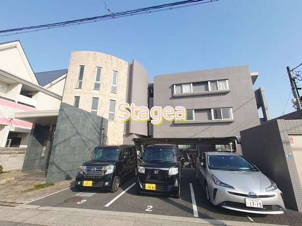 グランプエルタの外観