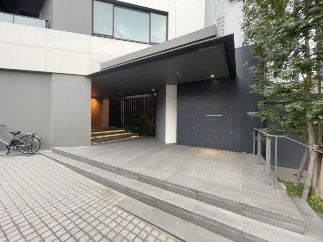 【エントランス】
