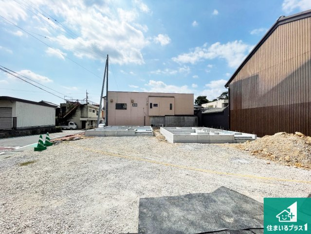 加東市社　第22期　新築一戸建ての外観|周辺は落ち着いた街並みの住宅地！子育てがしやすい住環境です！まだ未完成ですが、現地でしかわからない事もございます。是非一度ご覧ください。