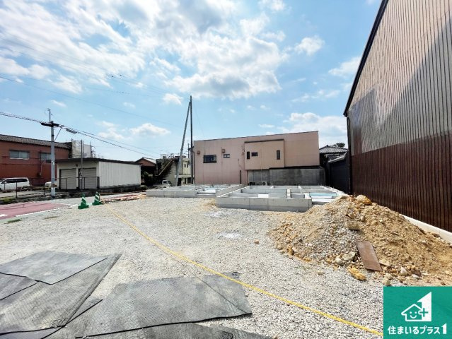 加東市社　第22期　新築一戸建ての外観|周辺は落ち着いた街並みの住宅地！子育てがしやすい住環境です！まだ未完成ですが、現地でしかわからない事もございます。是非一度ご覧ください。