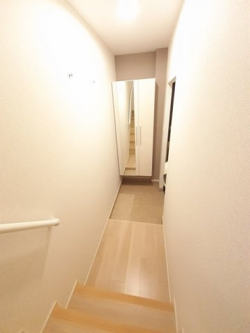 鈴蘭館Ⅲの玄関