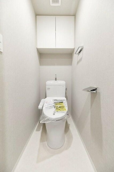 【トイレ】 | ※写真は同タイプ住戸です。