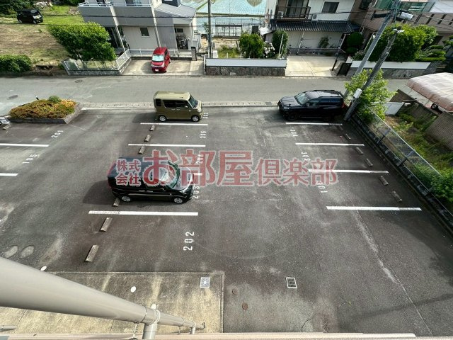 ペルレパークＢの駐車場