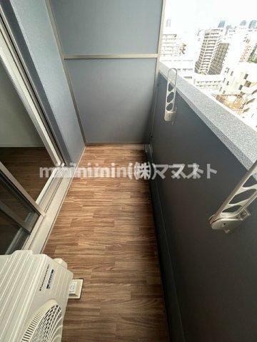 MELDIA CREST NAMBA SOL TERRACEのバルコニー|別カラー参考写真
