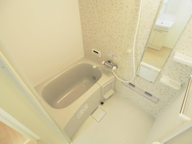 セブンプロート坂西の浴室