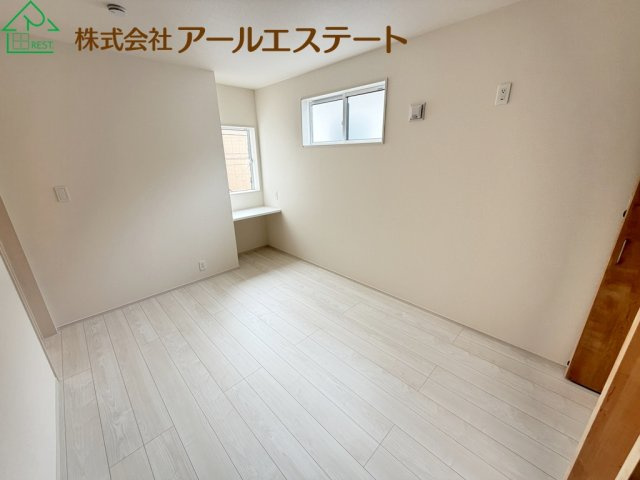 高砂市米田町米田　　　JR「宝殿駅」徒歩19分の寝室