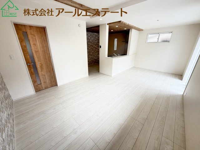 高砂市米田町米田　　　JR「宝殿駅」徒歩19分の居間・リビング