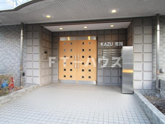 KAZU市川のエントランス|オートロック付きエントランス