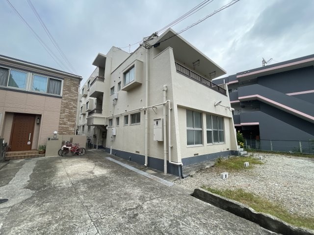 西舞マンションの外観