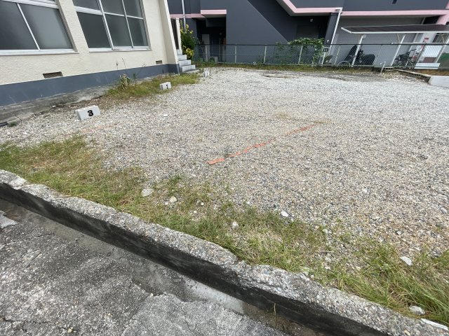 西舞マンションの駐車場