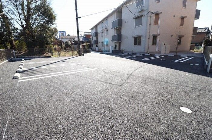 コットン フローラの駐車場