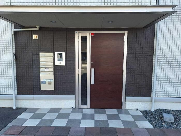 オーベル向中野　Ｂのエントランス