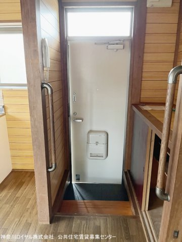 【玄関】