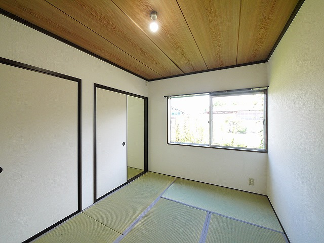 坂本ハイツの駐車場