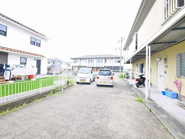 坂本ハイツの駐車場