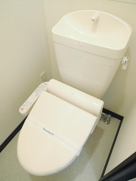 レオネクストルミエールⅡのトイレ|同シリーズ物件の参考写真です。