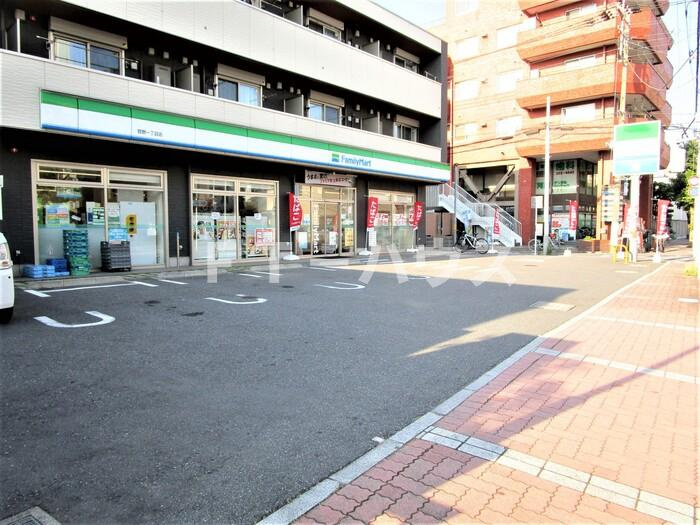 D-ガルデニアのその他共用部分|ファミリーマート菅野一丁目店
