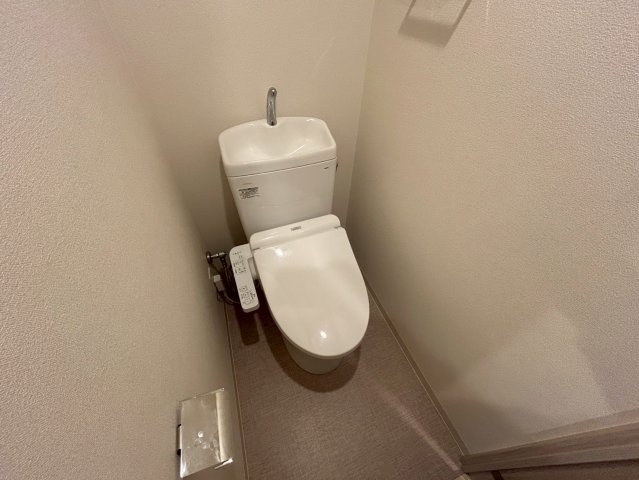 スプランディッド難波WESTのトイレ