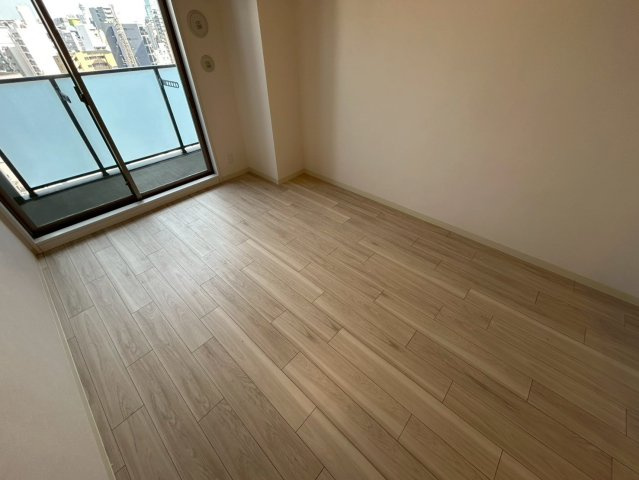 スプランディッド難波WESTの洋室