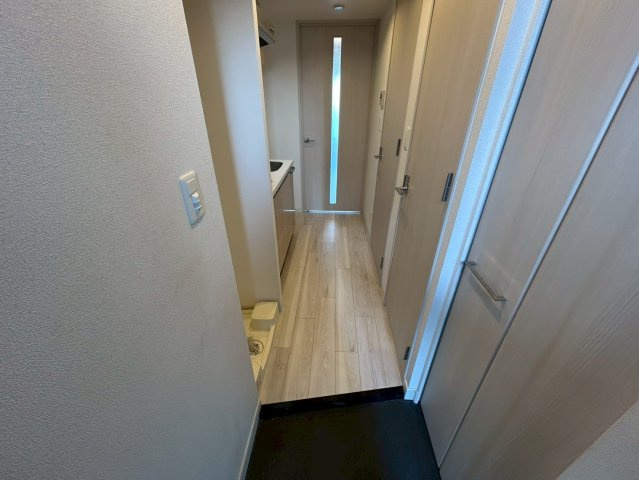 スプランディッド難波WESTの玄関