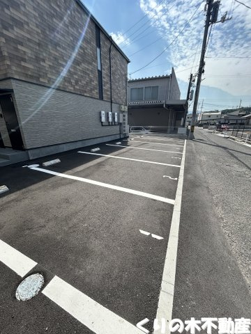 【駐車場】 | Astra | 駐車場完備です