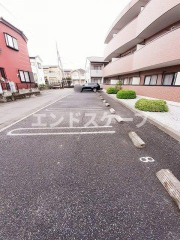 ポワール・フルールの駐車場|高崎、前橋のお部屋探しはエンドスケープまで！お客様の理想お聞かせ下さい♪