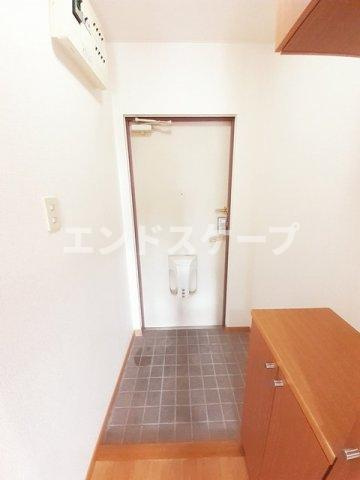 ポワール・フルールの玄関|高崎、前橋のお部屋探しはエンドスケープまで！お客様の理想お聞かせ下さい♪