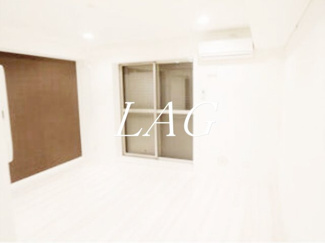 【居間・リビング】 | エミ・アミティエ立川羽衣 | 洋室のお部屋です。