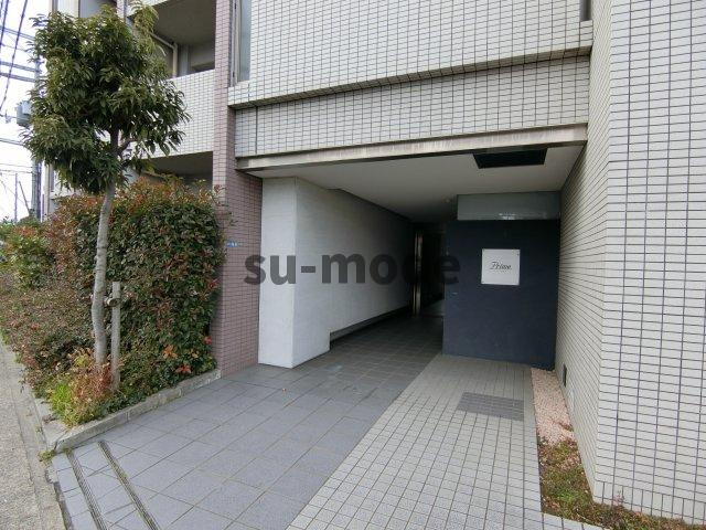 プライム青葉丘のエントランス
