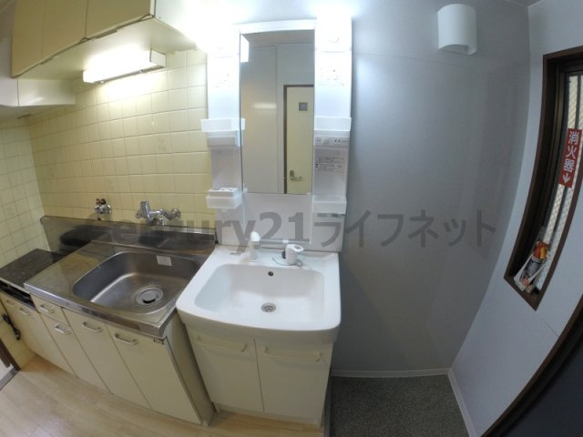 【洗面所】 | メゾネットフジ