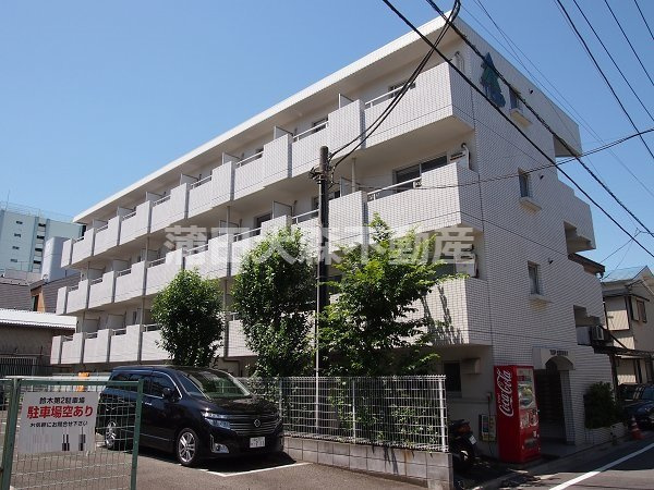 トップ武蔵新田No.1の外観|1988年5月築　RC鉄筋コンクリート造地上4階建て総戸数29戸の分譲賃貸マンション
東京都大田区矢口2丁目　東急多摩川線武蔵新田駅徒歩8分