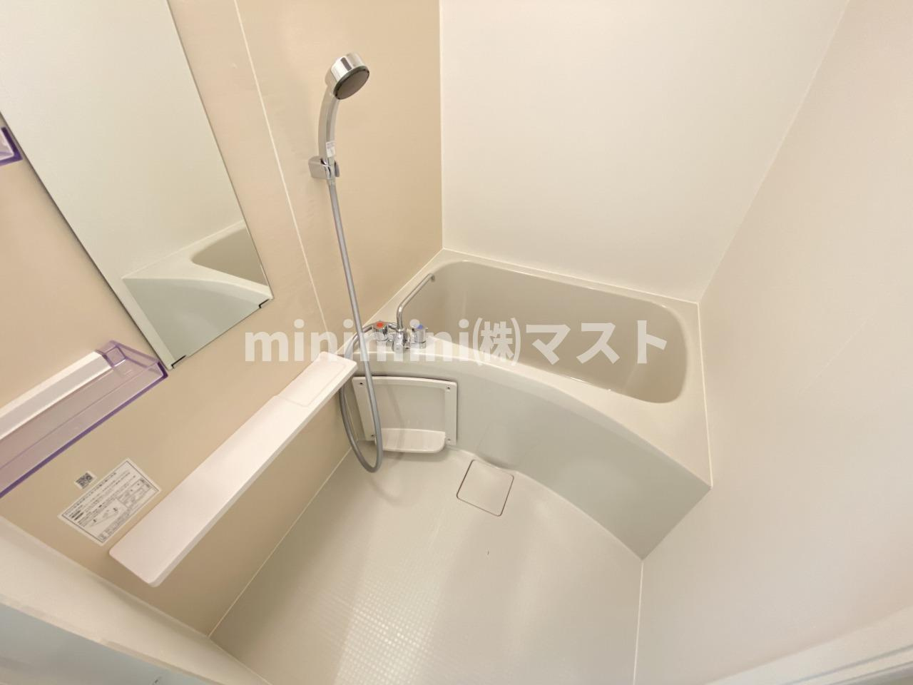 ワールドアイ難波南PORTAの浴室