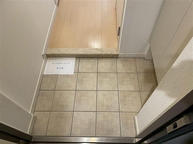 プレール・ドゥーク銀座ＥＡＳＴⅡの玄関