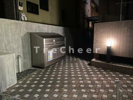 ロワイヤルコートのエントランス