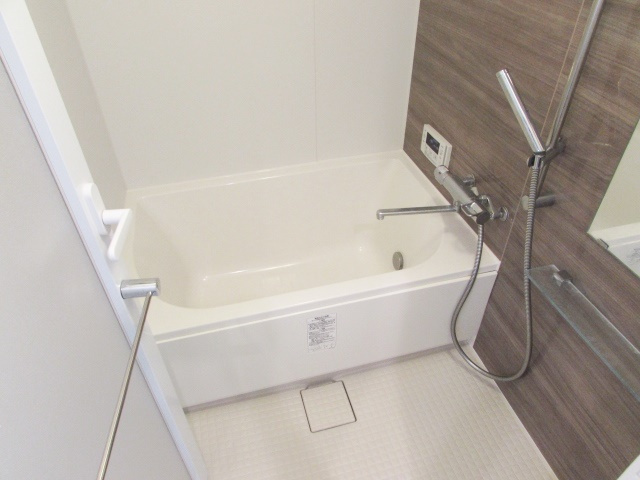 ラ・フォルム宝塚湯本町の浴室