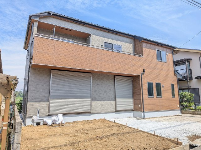 八王子市　館町　新築一戸建て（5LDK）の外観|～控除や減税で優遇の長期優良住宅　安心のオール電化　並列3台駐車可能、ゆとりある邸宅～