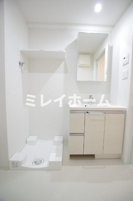ブライズ蒲田EASTの洗面所|同建物内、別のお部屋の参考写真になります。