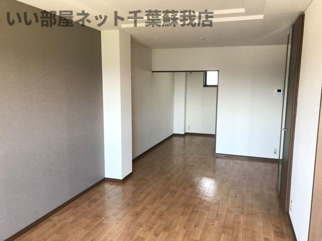 ファインパレスの居間・リビング|ゆったり過ごせる居間です