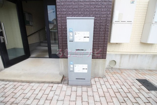 福岡市南区柏原６丁目のアパートのエントランス