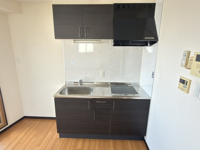 大阪市住之江区粉浜西2丁目(ロータスコート401)賃貸マンション7.3万円のキッチン