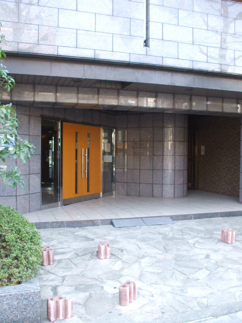 ステージグランデ新高円寺のエントランス