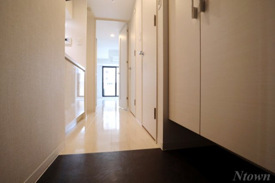 【玄関】 | S-RESIDENCE葵 | 落ち着いた玄関です
