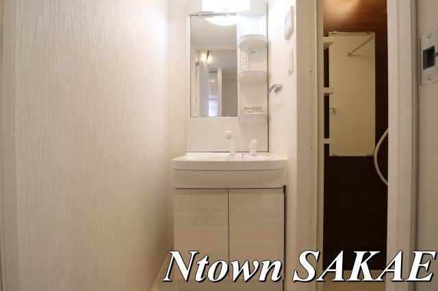 【独立洗面台】 | S-RESIDENCE葵 | 朝の身支度には欠かせない独立洗面化粧台