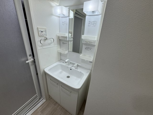 プレメント豊中の独立洗面台