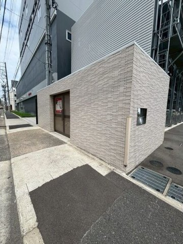 エステムコート名古屋金山ミッドクロスのその他共用部分|専用ゴミ置き場です