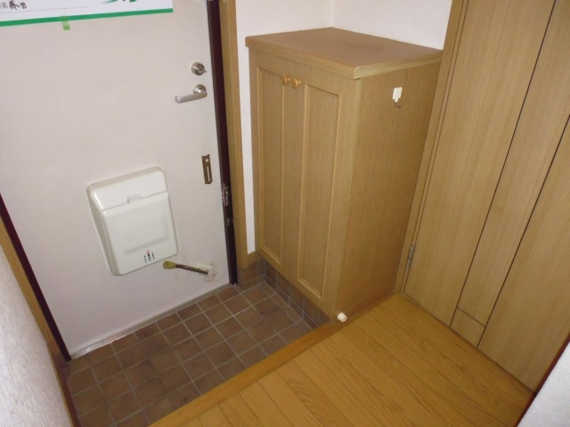 ベルドミール白水の玄関